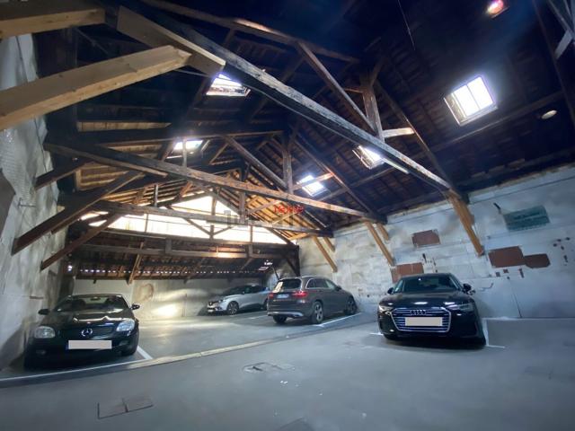 Garage vente à Bordeaux, Port de la Lune, Bordeaux