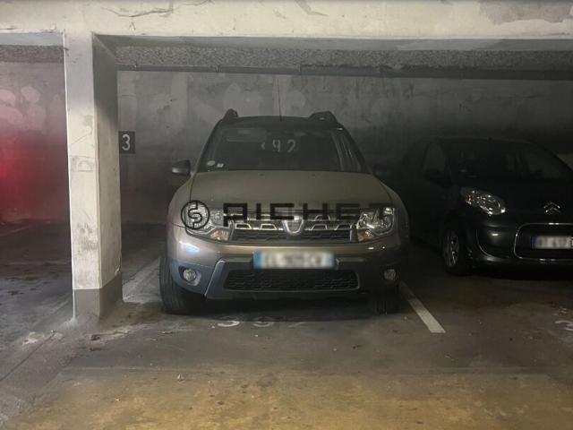 Garage vente à Bordeaux, Port de la Lune, Bordeaux