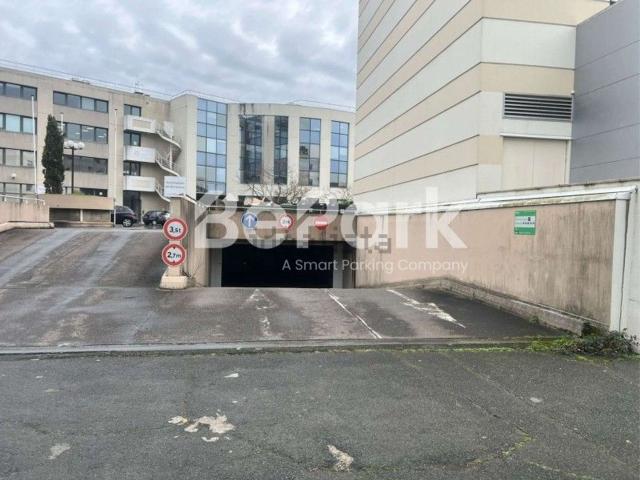 Garage location à Bordeaux, Port de la Lune, Bordeaux