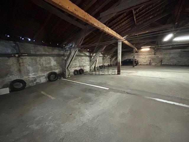 Garage vente à Bacalan, Bordeaux