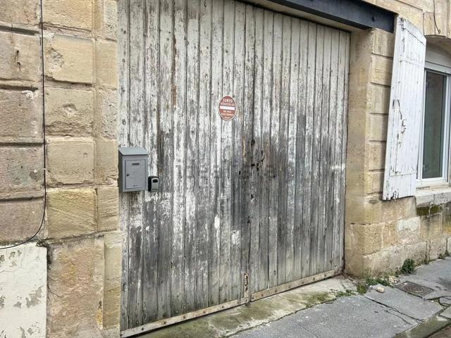 Garage vente à Bordeaux, Port de la Lune, Bordeaux