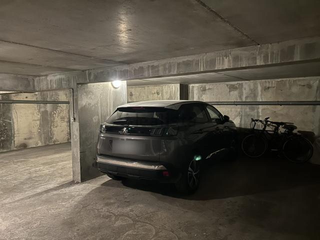 Garage vente à Bordeaux, Port de la Lune, Bordeaux