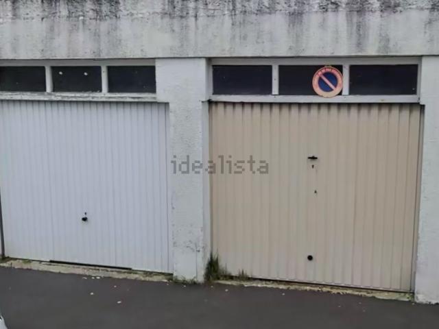 Garage vente à Bordeaux, Port de la Lune, Bordeaux