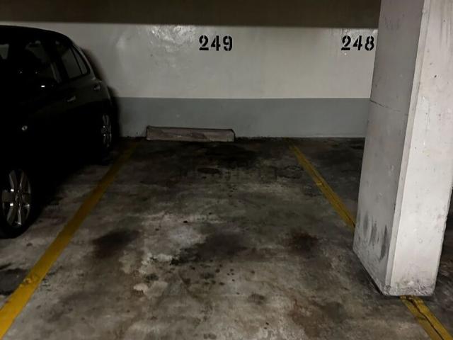 Garage vente à Jardin de la Mairie, Boulogne-Billancourt