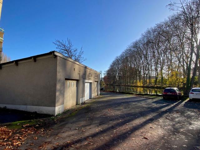 Garage location à Quartier Avaricum, Bourges