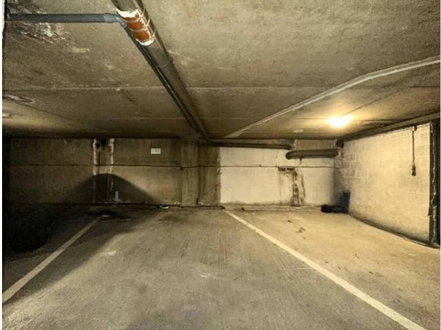 Garage location à Ciney, Wallonie