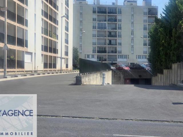 Garage vente à Reims