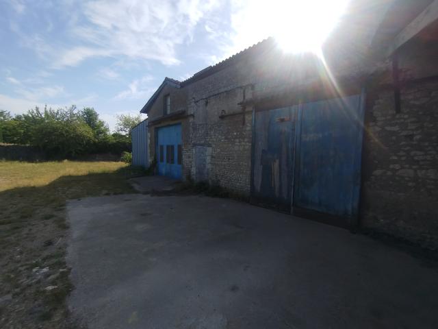 Garage location à Chinon, Braslou