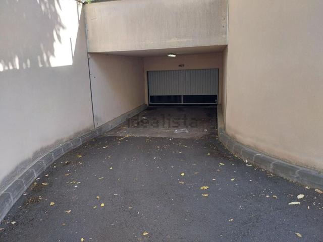 Garage location à Quartier Calmette, Caen