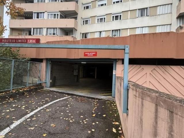 Garage location à Boucicaut, Chalon-sur-Saône