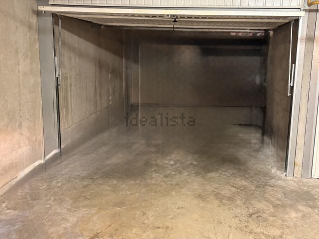 Garage vente à Conseil de quartier Colline des funiculaires, Lyon