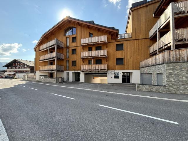 Garage vente à Sur la Côte, Châtel