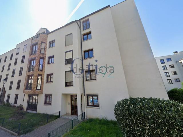 Garage location à Jardin Parisien, Clamart