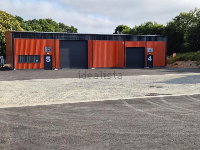 Garage vente à ZA de Kervellerin, Cléguer