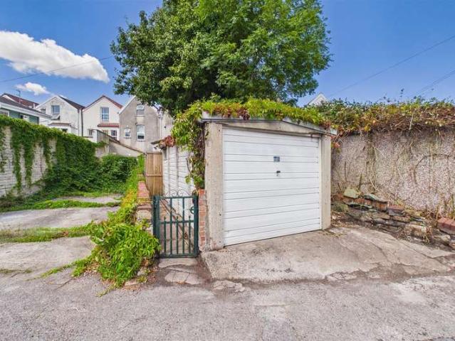 Park Home for sale in Feckenham, City Of Bristol