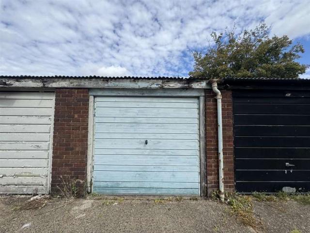 Park Home for sale in Ponders End, Greater London