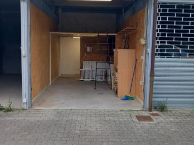 Box in vendita a Ventimiglia, Liguria