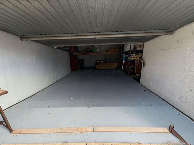 Garage vente à Chennevières, Conflans-Sainte-Honorine