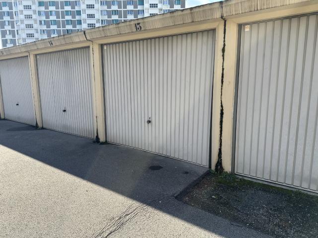 Garage vente à Grenoble, Fontaine