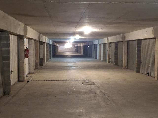 Garage vente à Arrondissement de Toulon, Saint-cyr-sur-mer