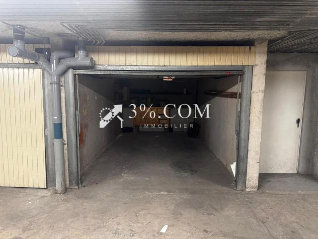 Garage vente à Arrondissement de Draguignan, Cavalaire-sur-mer