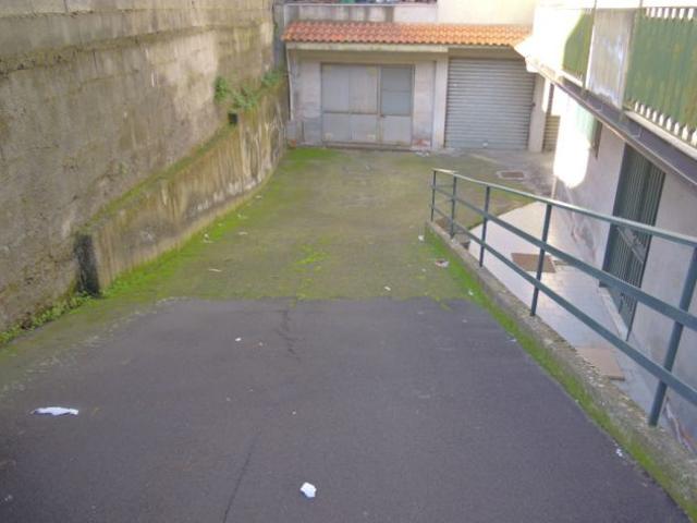Box in vendita a Belpasso, Sicilia