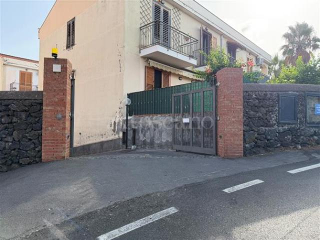 Box in vendita a Pozzillo, Acireale