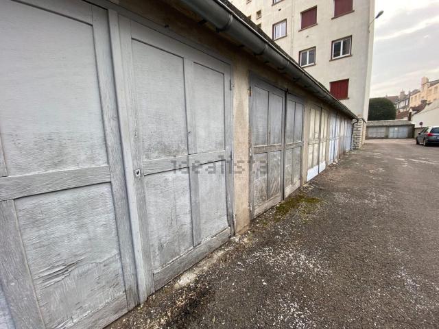 Garage vente à Université, Dijon