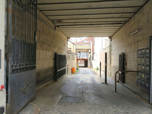 Garage vente à La Gare, Dijon