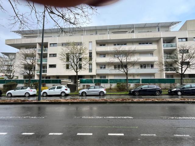 Garage location à Rennes, Bretagne