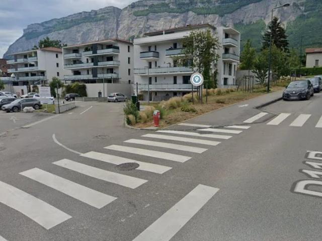 Garage location à Grenoble, Saint-ismier