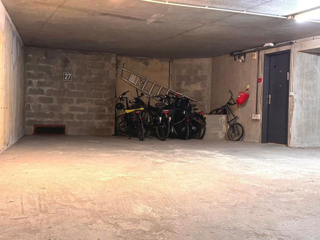 Garage vente à Paris 15e Arrondissement, Paris