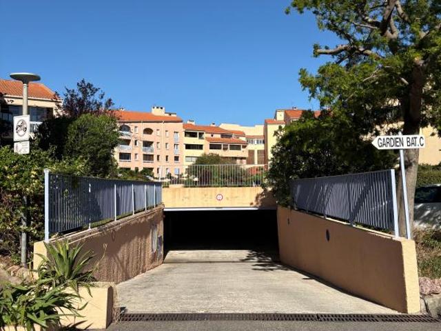 Garage location à Arrondissement de Draguignan, Fréjus