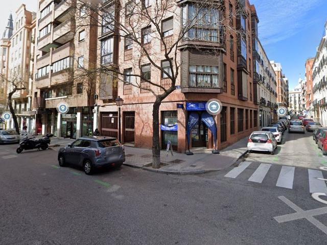 Garaje en venta en Madrid, Trafalgar