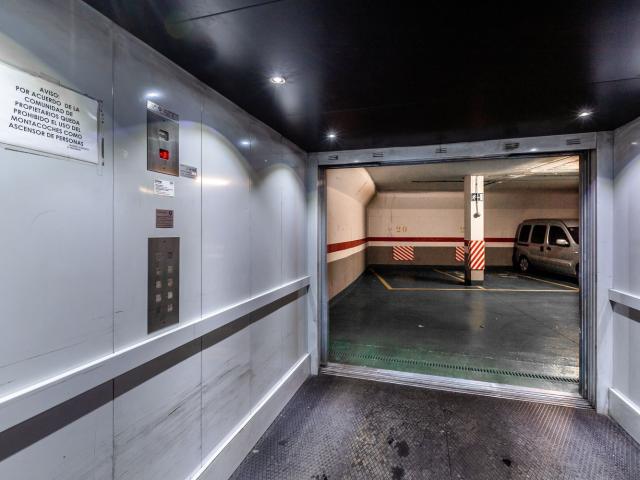 Garaje en venta en Madrid, Palacio