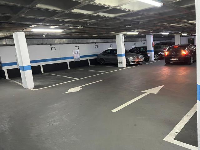 Garaje en venta en Madrid, Estrella