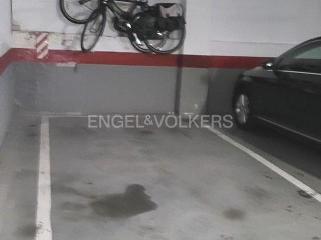 Garaje en venta en Madrid, Valverde