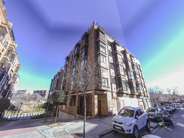 Garaje en venta en Madrid, Valdezarza