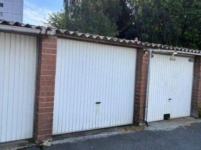 Garage vente à Lille, Armentières