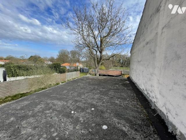 Garage vente à Nantes, Bouguenais