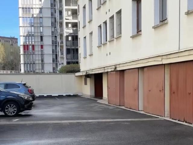 Garage vente à Boulogne-Billancourt, Boulogne-billancourt