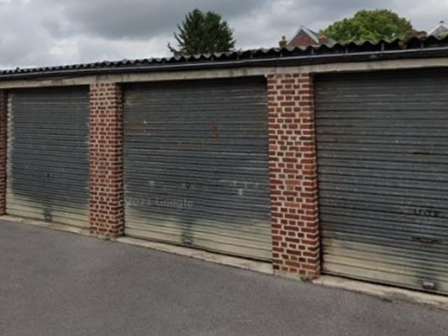 Garage vente à Cambrai, Catillon-sur-sambre