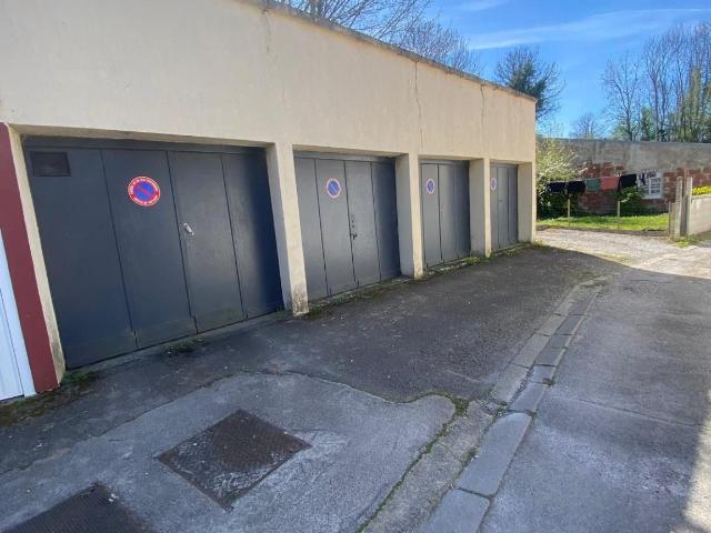 Garage vente à Calais, Guînes