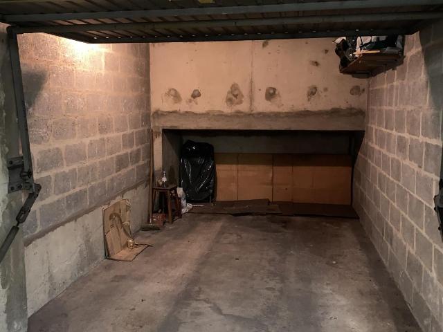 Garage vente à Paris 16e Arrondissement, Paris
