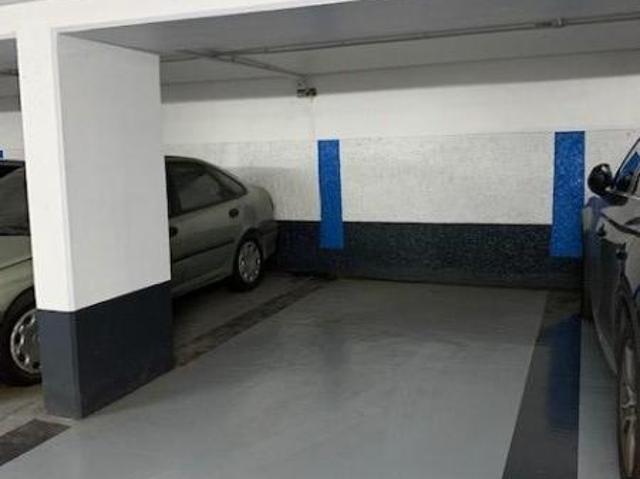 Garage vente à Paris, Île-de-France