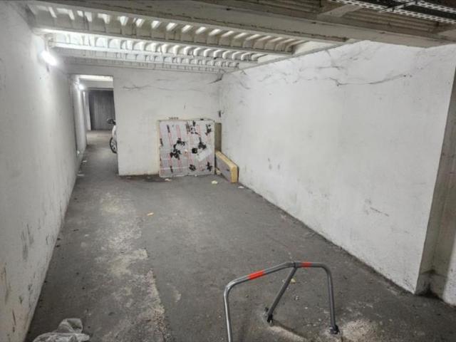 Garage vente à Paris 18e Arrondissement, Paris
