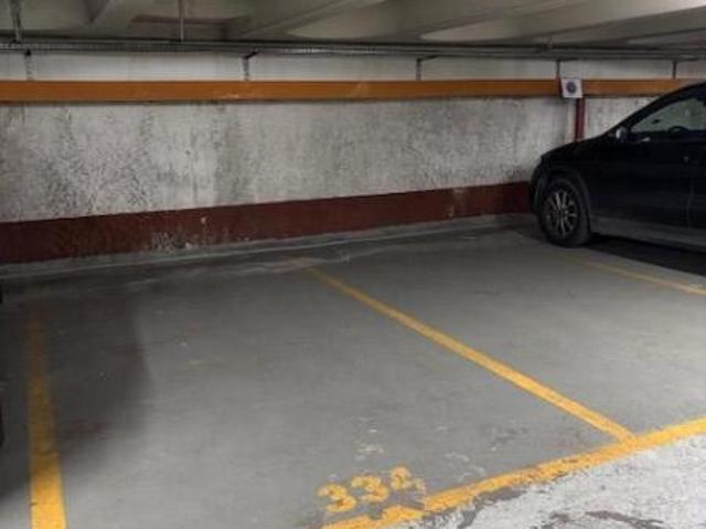 Garage vente à Paris, Île-de-France
