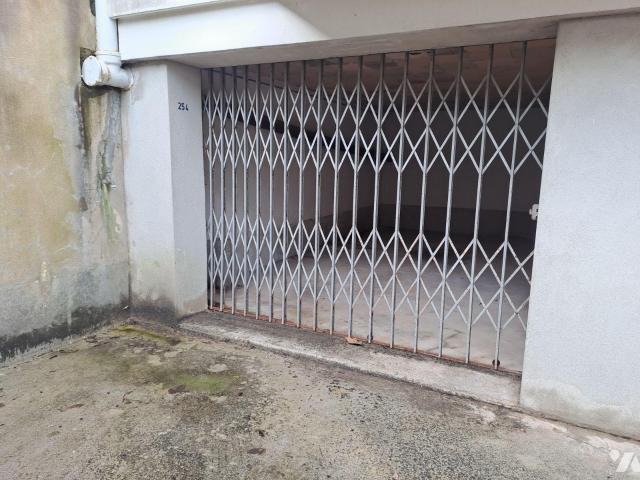 Garage vente à Quimper, Bretagne