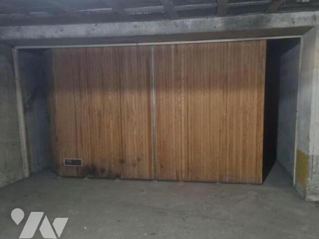 Garage vente à Saint-Brieuc, Bretagne