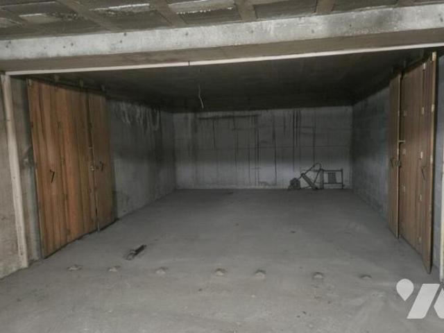 Garage vente à Saint-Brieuc, Bretagne